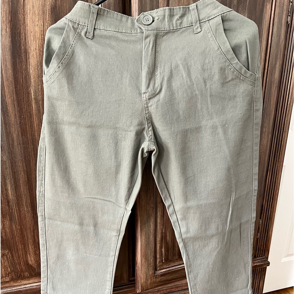 Freestyle Revolution Pants with Button Back pockets green color size 11